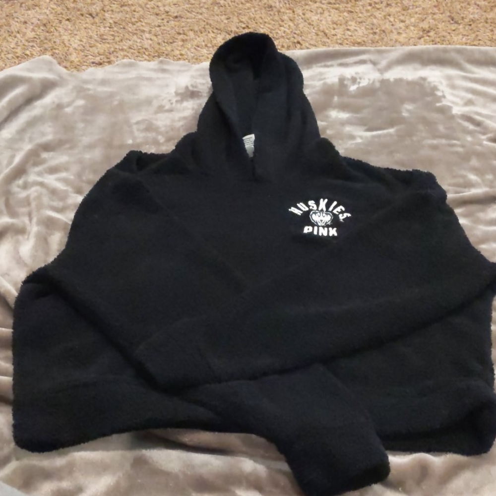 Pink huskies cropped fleece hoodie